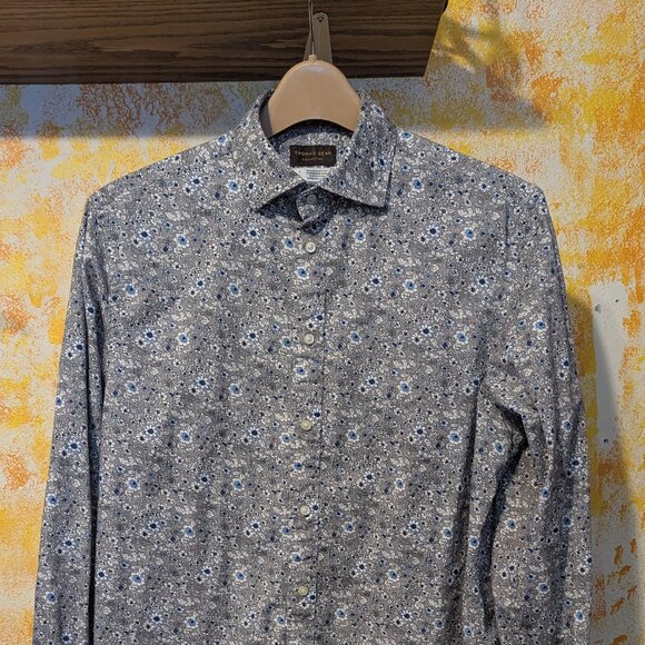 Thomas Dean Collection Floral Pattern Button Up Long Sleeve Shirt - Picture 2 of 15